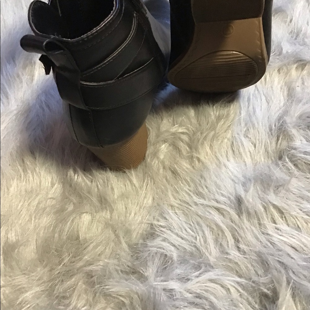 Boots - Picture 2 of 2
